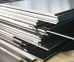 Лист титановый ОТ4